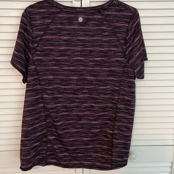 Livi Active V-Neck Tee 14/16 - Picture 5 of 6